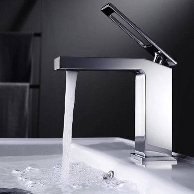 Single-Hole Single-handle Bathroom Faucet with Drain Assembly