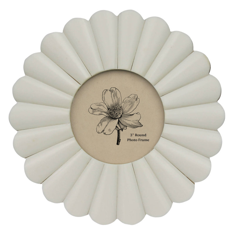 Scalloped Round Frame - 3”