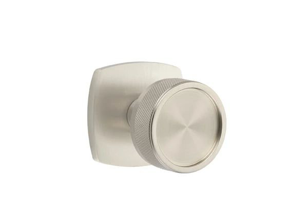 Mortaise intérieure Emtek Select avec rosette urbaine moderne et tige conique, poignée moletée (LH), Nickel satiné