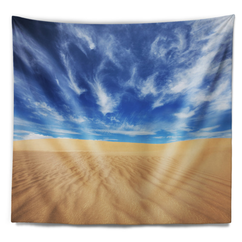 Paysage désertique avec un ciel bleu exotique sur une tapisserie, H 32 po x l 39 po
