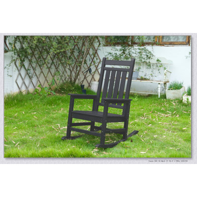 Chaise berçante surdimensionnée avec texture de bois, résistante aux intempéries, confortable et durable pour une détente en plein air