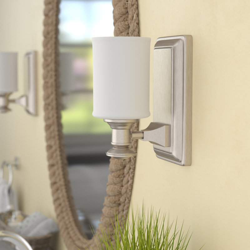 Everlee Bath Sconce, Brushed Nickel