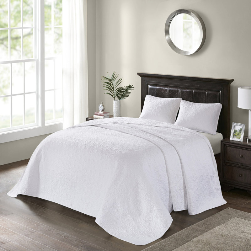 Couvre-lit réversible blanc - rembourré de coton pour plus de douceur, une beauté matelassée, une meilleure couverture surdimensionnée, une couleur confortable, un motif qui ajoute de l'élégance, facile à entretenir