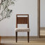 Table de salle à manger Mid-Century moderne en bois avec huit chaises - brun-125963631