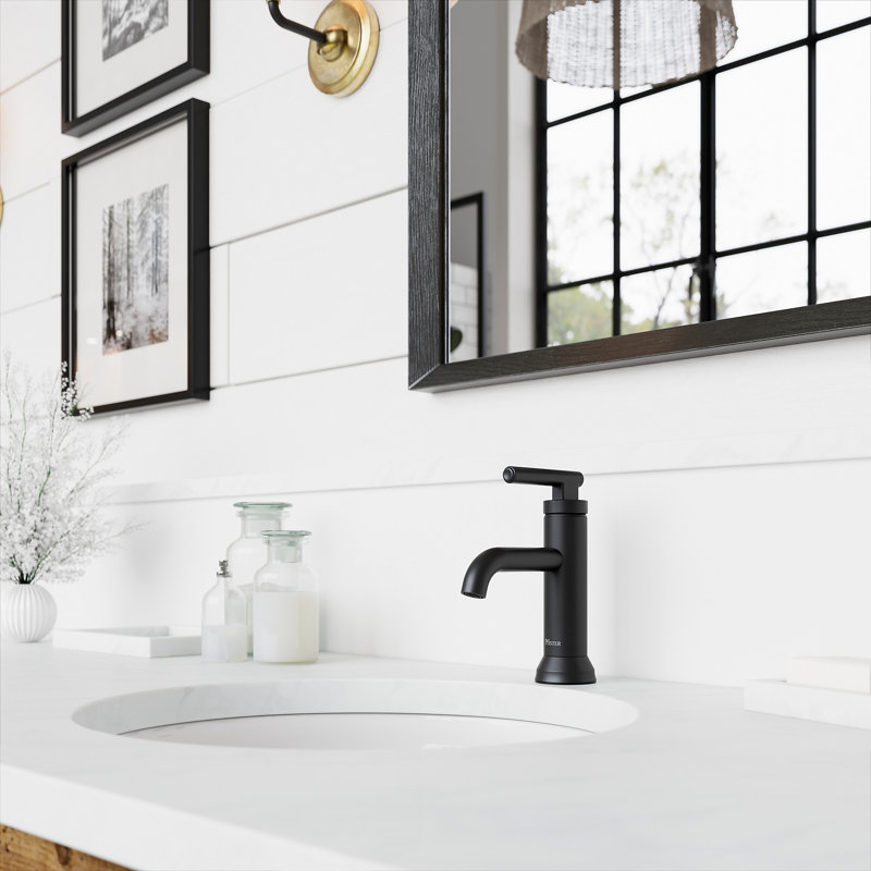Robinet de salle de bain central à contrôle unique 4 po Capistrano, Spot Spot noir mat
