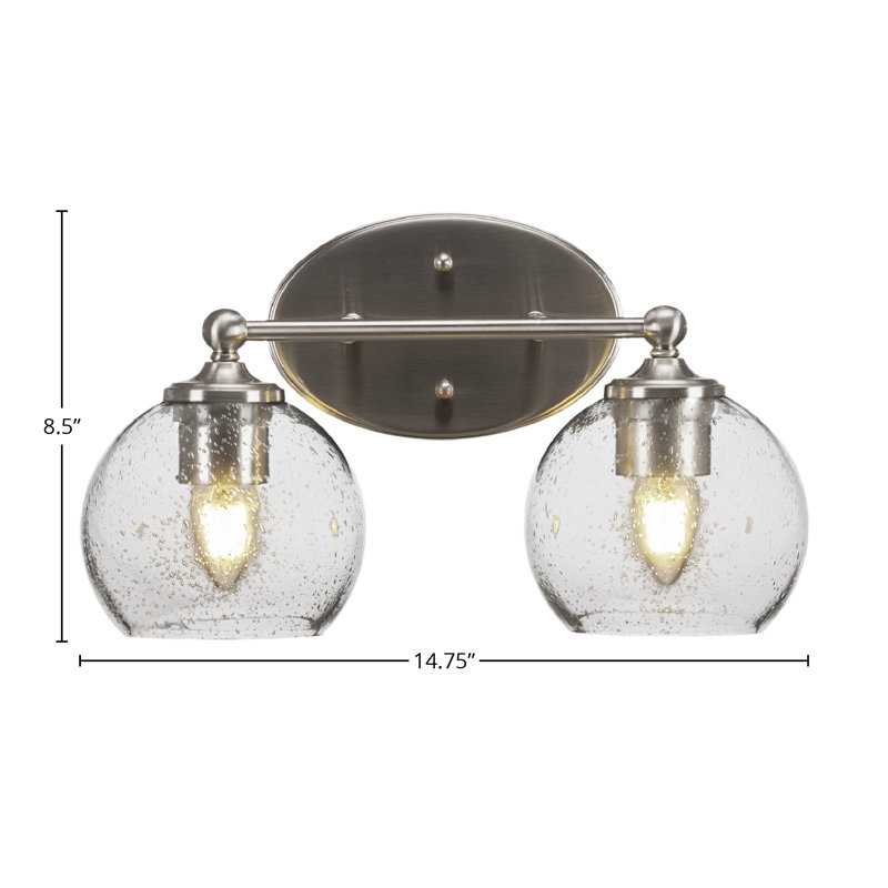 Barre d'éclairage de salle de bain 2 lumières Cheeky, fini nickel brossé avec verre transparent de 5,75 po