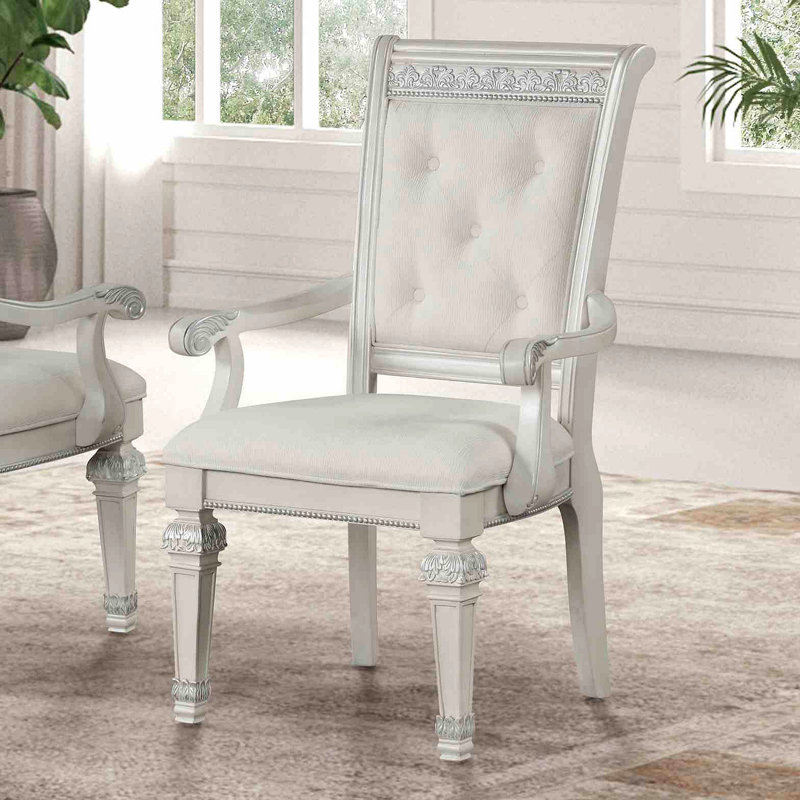 Chaise de salle à manger avec accoudoirs et dossier rembourrés de style traditionnel
