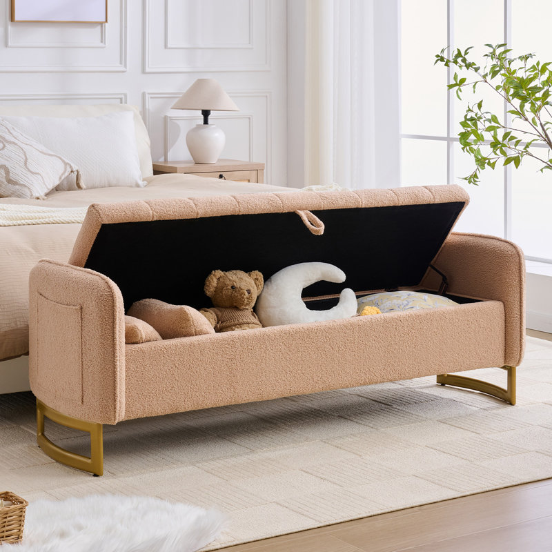 Banc de rangement rembourré de 66 po de hauteur avec des pieds dorés, une poche pour accoudoirs et 2 coussins, 66'' W