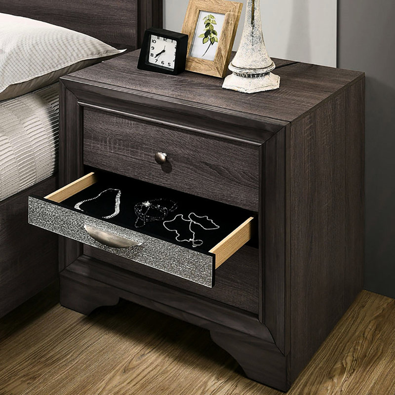 Table de chevet en bois de style contemporain à 3 tiroirs avec compartiment à bijoux caché