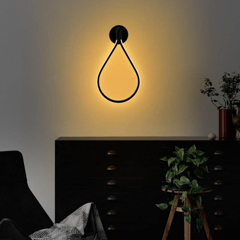 Elegant Black Metal Wall Lamp, 9.1 x 15.4 x 5.1 inches | Durable Metal Body with 3.9-inch Base Plate | SMD LED 11W 3000K, IP20 Rated | Perfect for Modern Home Décor & Ambient Lighting