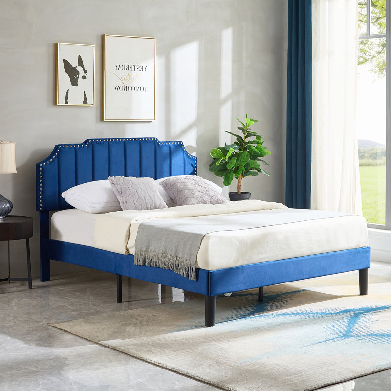 Grand lit tapissier avec 2 tables de chevet - Ensemble de chambre à coucher moderne, Grand lit