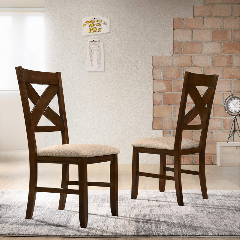 Chaises de salle à manger en bois massif, paire de noisettes foncées, sièges rembourrés en mousse avec accoudoirs texturés brun clair l 17 po x l 18,5 po et H 39,5 po, matériau de rembourrage
