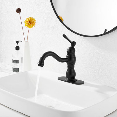 Single-handle Bathroom Faucet with Drain Assembly