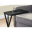 Table d'appoint polyvalente et contemporaine pour différentes pièces, rehaussant le décor-122637920