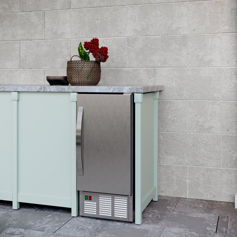 EdgeStar Outdoor Party 50 Lb. Daily Production Cube Clear Ice