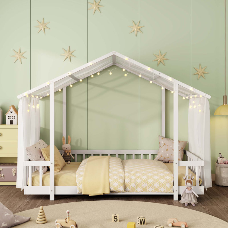 Lit plateforme simple avec baldaquin en tissu transparent et guirlande lumineuse, Blanc