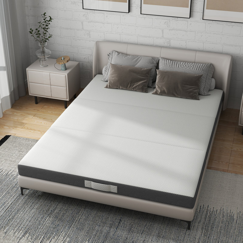 Matelas pliable en mousse à mémoire de forme pliable 4 po Tri-Fold, Grand lit
