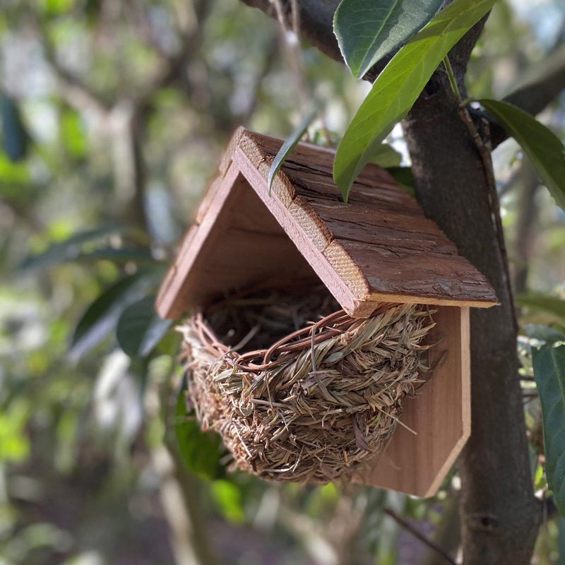 Woven Martin Hanging Bird House with Roof