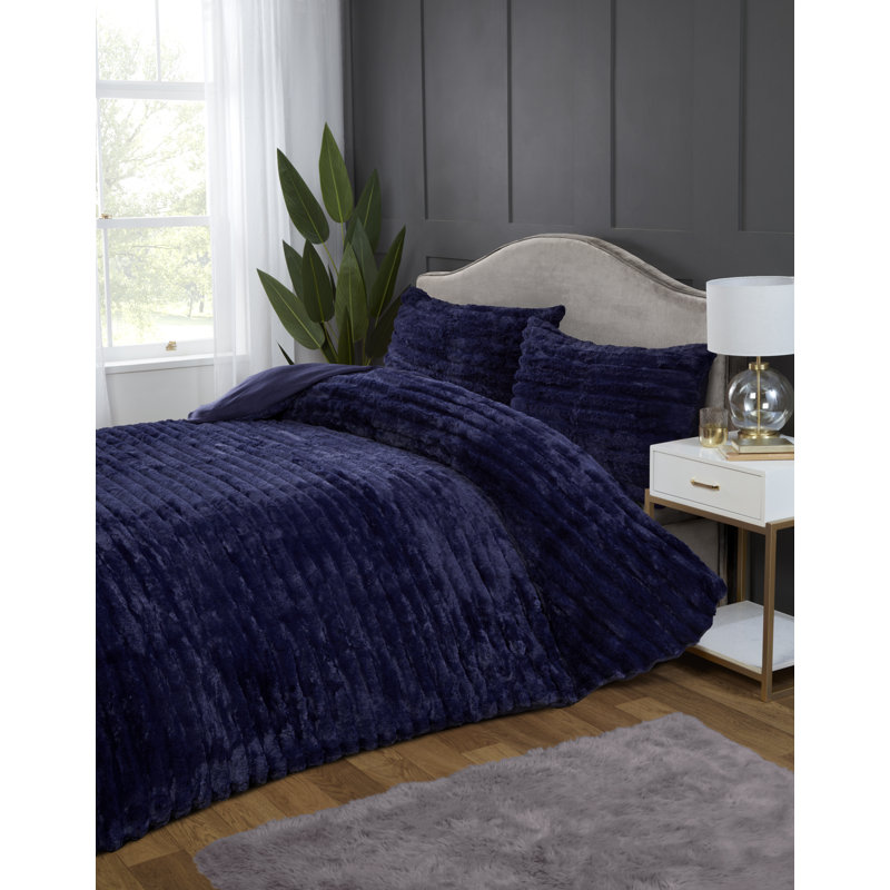 Aliyat Polyester Bedding with Pillowcases Included, Midnight Blue