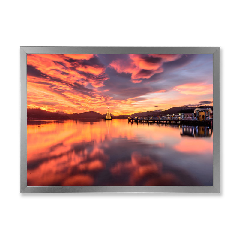 Coucher de soleil sur le lac - reproduction d'art sur toile, H 16 po x l 32 po x P 1 po, Cadre argenté