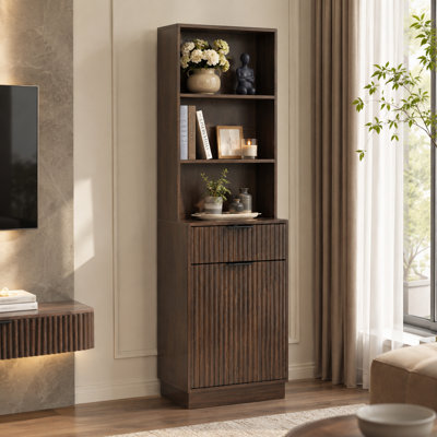 Armoire de rangement Staley haute et étroite à cannelures avec compartiment à ordures dissimulé et dispositif anti-basculement
