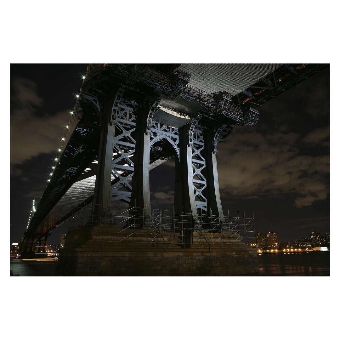 Strukturierte Tapete Manhattan Bridge at Night 2,55 m x 384 cm