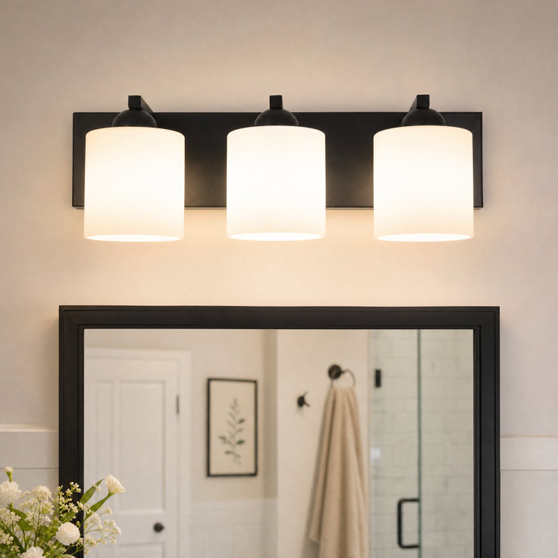 Applique murale de salle de bain à 3 lumières de 61 cm (24 po) avec abat-jour en verre opale, noir mat, Matte Black