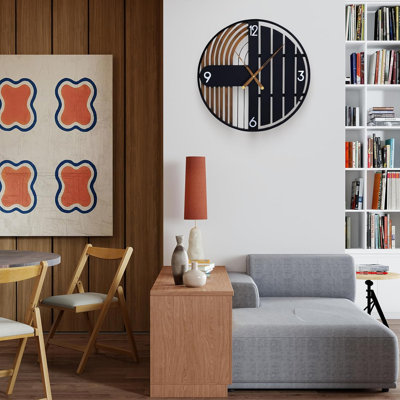 Circular Clock Made Of Wood