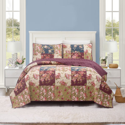Germaine Floral Patchwork Printed Quilt Set