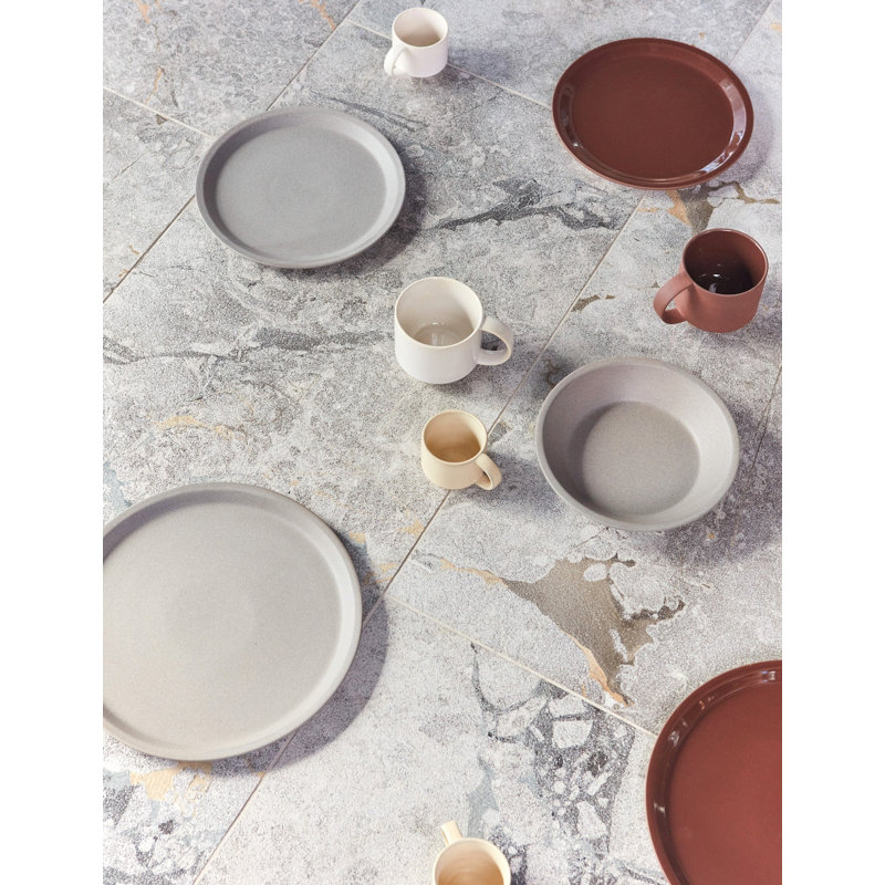 Yuka Handmade Terracotta Salad/Dessert Plate, Dark Terracotta