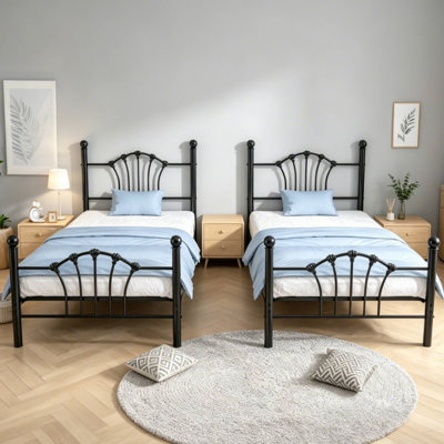 Ensemble de 2 lit plateforme simple en métal noir Amberly avec tête de lit et pied de lit coquille