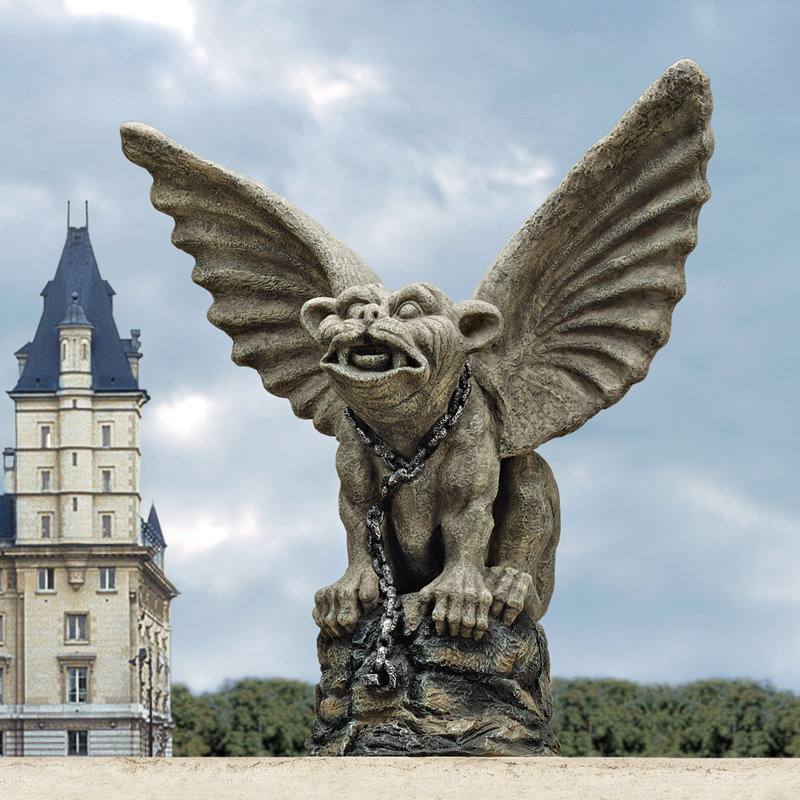 Statue gargouille de cathédrale enchaîné