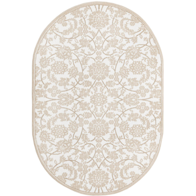 Tapis traditionnel Emigdio couleur nuage, Ovale 4 pi 1 po x 6 pi 1 po