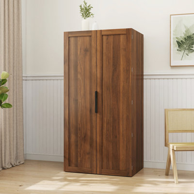 Garde-manger autoportant en noyer Oliva avec portes et tablettes, rangement polyvalent pour la cuisine et la salle à manger