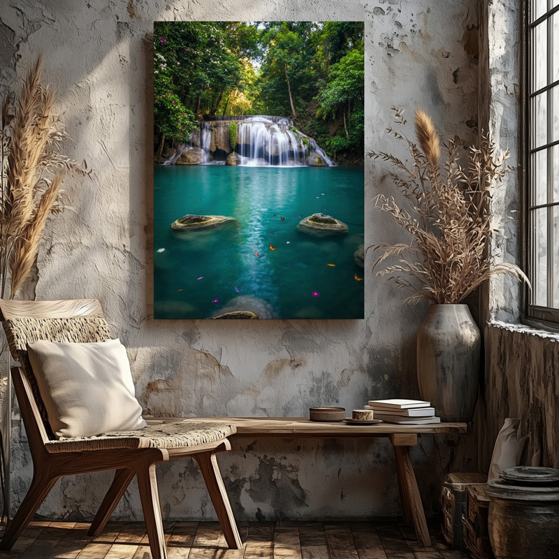 Toile, cascade tropicale sereine, cascades vers le bas de la mousse lisse, art mural entouré de verdure et de fleurs vibrantes