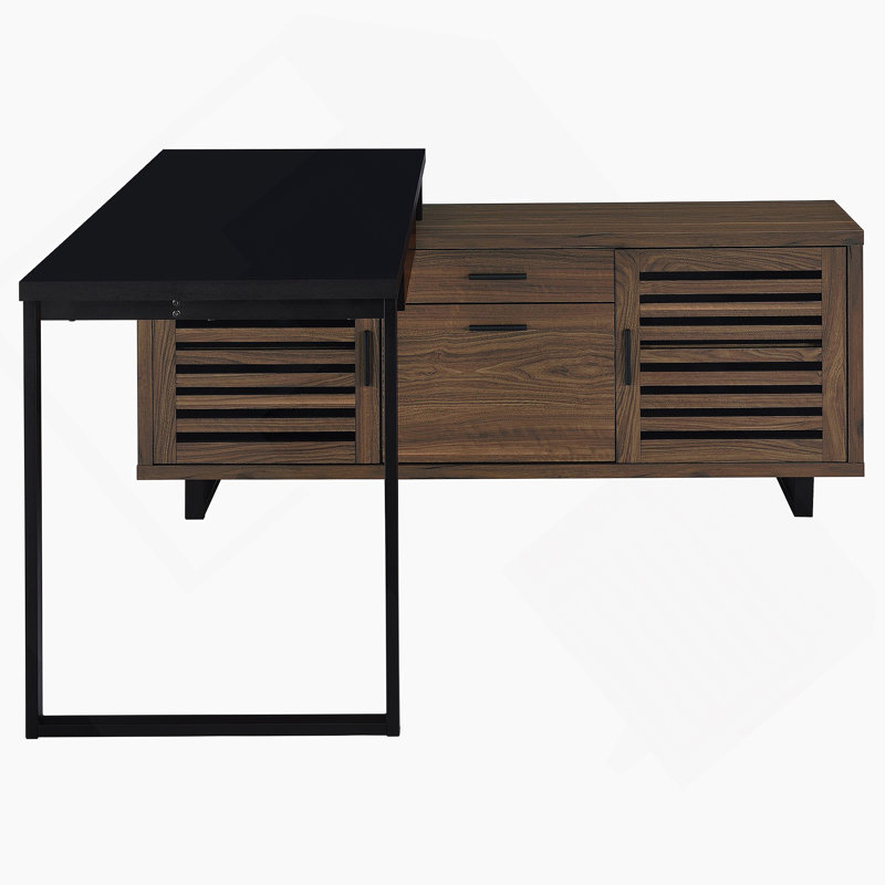 Bureau d'ordinateur en L