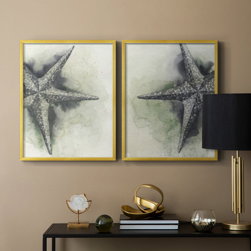 «Found Starfish I» - reproduction encadrée de qualité supérieure - prête à être accrochée - aucun clou requis - aucun clou requis