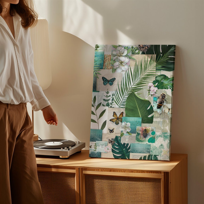 Toile, collage vibrant avec un éventail d'illustrations botaniques, y compris l'art mural, fleurs délicates, feuilles vertes luxuriantes et art mural sur toile