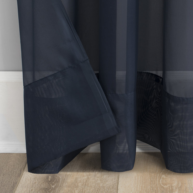 Panneau de rideau transparent avec passe-tringle Wayfair Basics® Albia, L 59 po x L 84 po, Marine