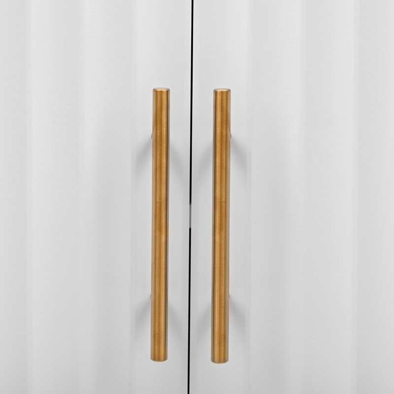 Armoire de rangement à trois portes avec poignées en métal - Idéale pour les couloirs, les entrées, les salons, les salles d'étude, le design classique blanc rehausse les entrées fonctionnelles