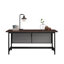 Bureau industriel avec surface de travail spacieuse