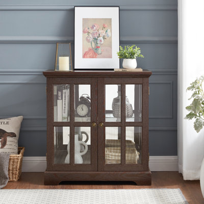 Et armoire en verre avec tablettes réglables, bande à DEL, style rétro pour salle à manger rétro