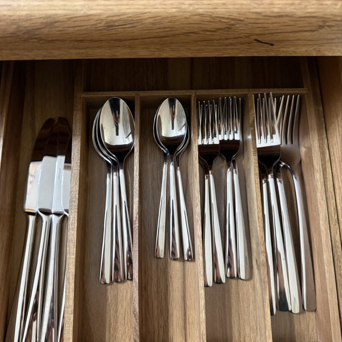 Oneida Doublet 20 Piece Everyday Flatware Set, Service For 4