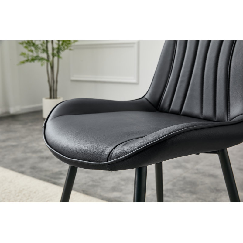 Ensemble de 4 chaises de salle à manger rembourrées en tissu noir Tech avec pieds en métal noir semi-lustré, pieds réglables antidérapants à garniture dorée, dossier haut à coutures verticales (noir, ensemble de 4)