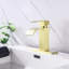 Robinet de salle de bain à poignée simple à cascade, fabrication en acier inoxydable avec finition dorée pour ensemble de lavabo moderne en or brossé, et-121706820