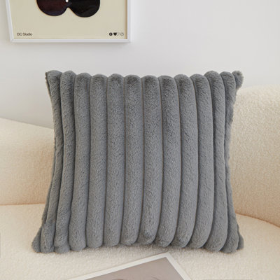 Coussin décoratif de couleur unie crème avec housse et insert taille carrée 18 po x 18 po