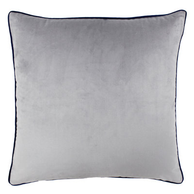 Oliver Square Throw