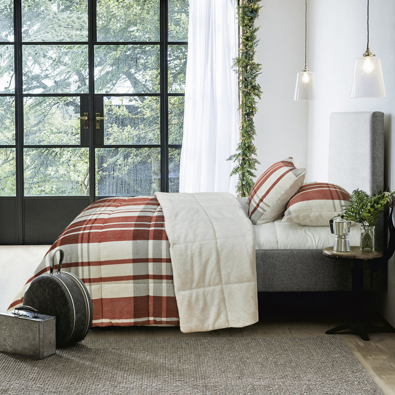 Rustic Polyester Plaid Comforter, Queen, Gray/White