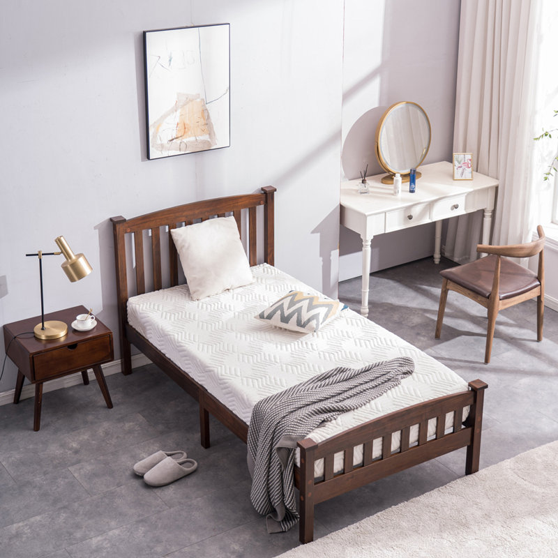 Lit plateforme en bois massif Loudoun, Simple