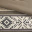 Édredon brun / grand 5 pièces avec coussins rayés à chevrons. Matériau, coussins décoratifs en tissu lavables à la machine et à taches, brun. Tissu, rembourrage,-118740009